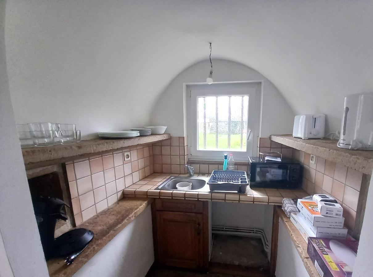 L'Univers, Vous Et Nous Pouilly-sur-Vingeanne ภายนอก รูปภาพ